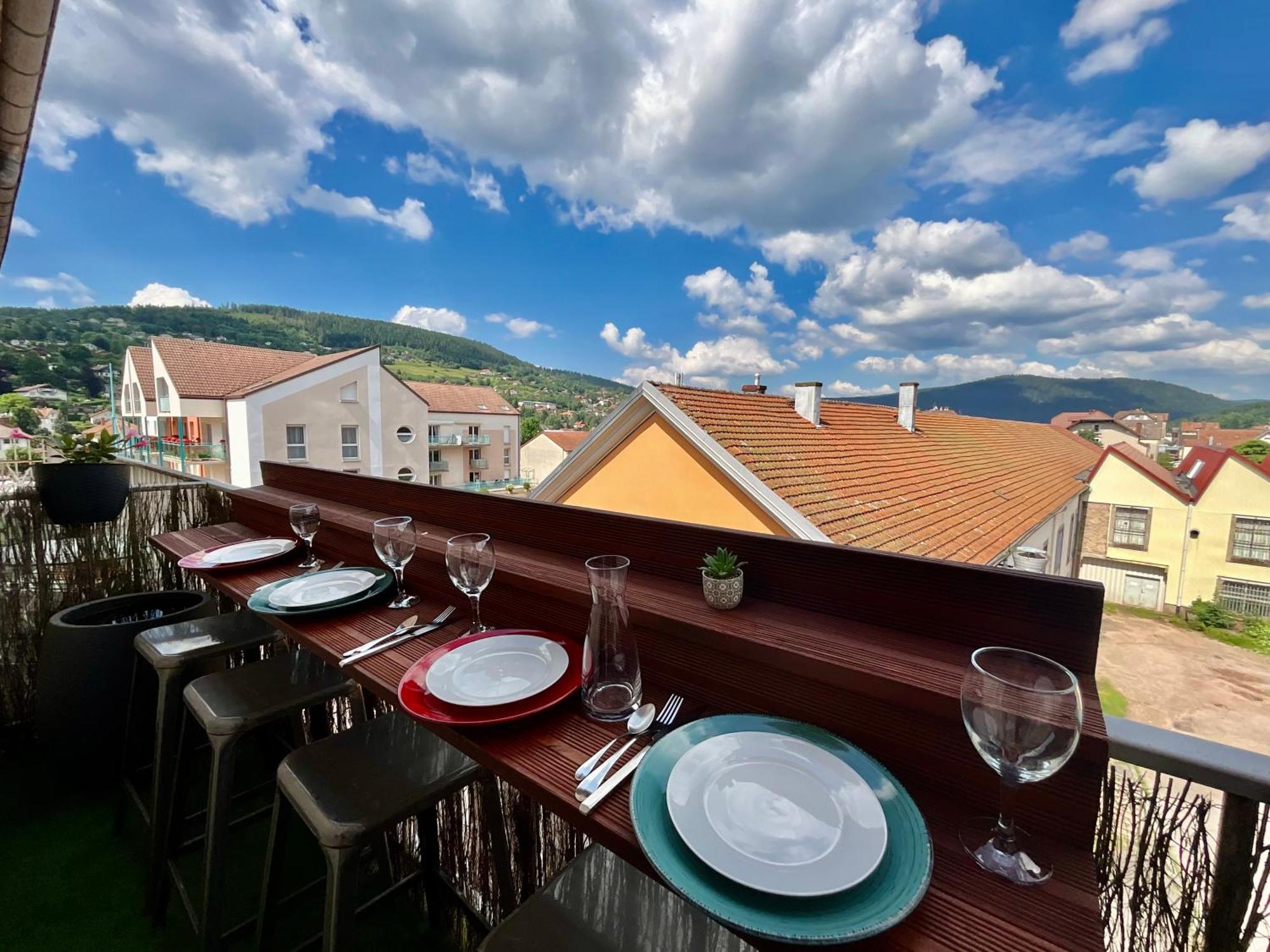 Epicea, Bel Appartement Avec Balcon Au Centre Ville Жерарме Экстерьер фото